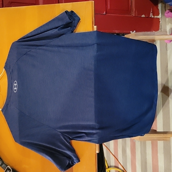 Under Armour Tech Tee V-neck Large Blue Excellent condition - Picture 4 of 4